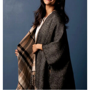 Reversible Plaid Camel and Black One Size Fits Most Acrylic Wrap Kimono Demdaco